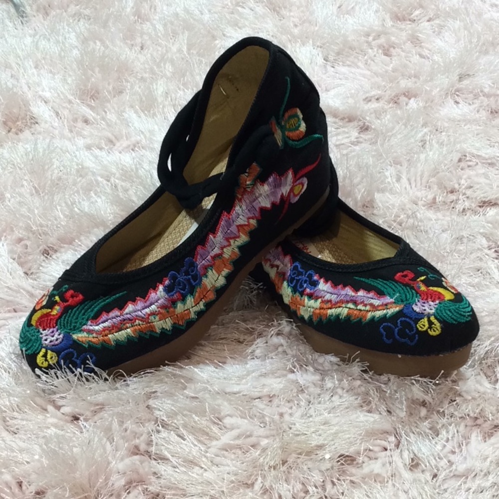 Chinese inspired wedge shoes